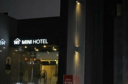 Mini Hotel 141