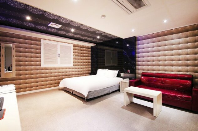 Potato Motel - Photo2