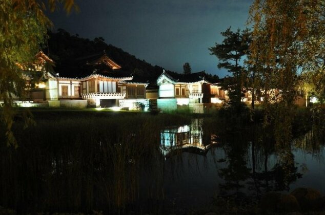 Ragung Hotel - Photo2