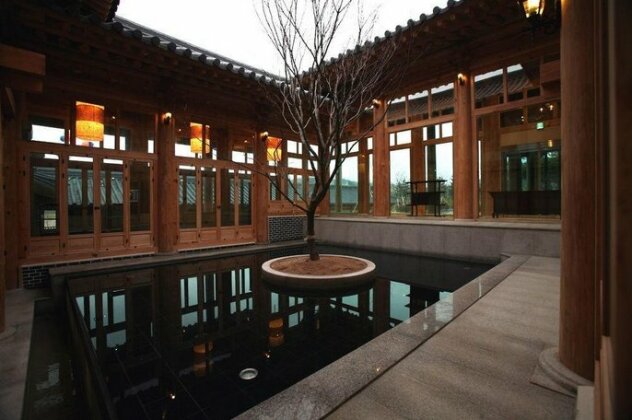 Ragung Hotel - Photo3