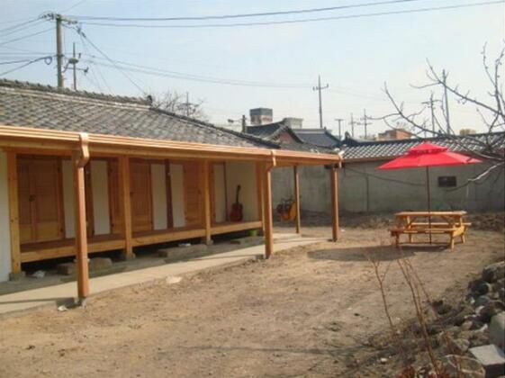 Sarangbang Guesthouse - Photo2