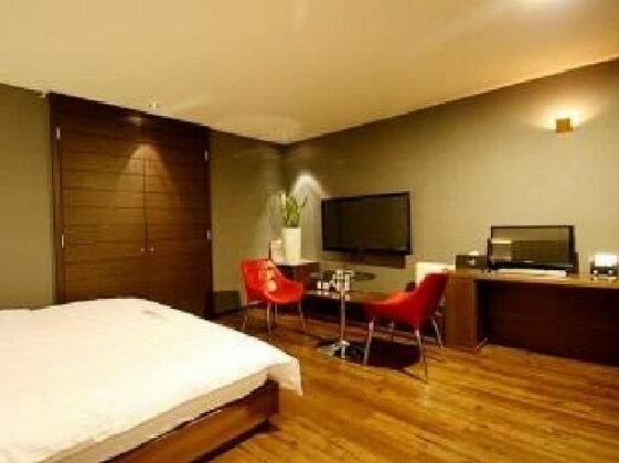 Simple Life Hotel - Photo2