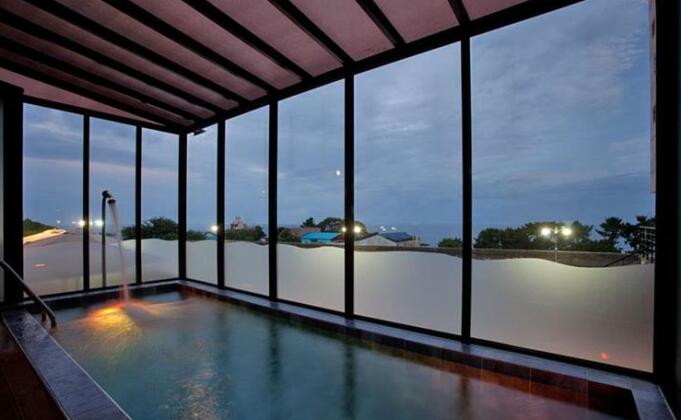 The Marine Pool Villa - Photo4