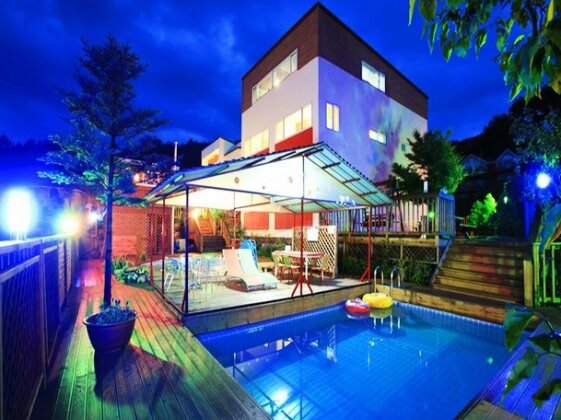 Hoengseong Modern Hill Pension - Photo2