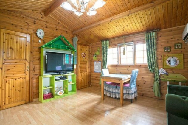 Hoengseong Pine tree story pension - Photo5