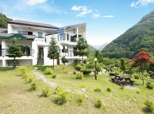 Hoengseong Valley Alps Pension - Photo2