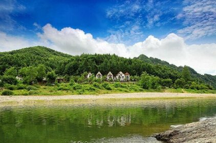 Hongcheon Gogh and sunflower Pension