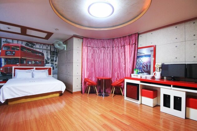 Iksan Gallery - Photo3