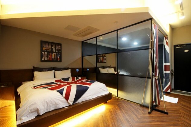 Romance Hotel - Photo2