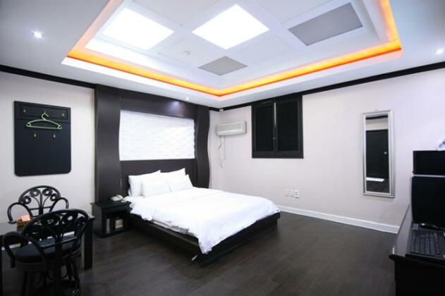 Theme 21 Motel - Photo2