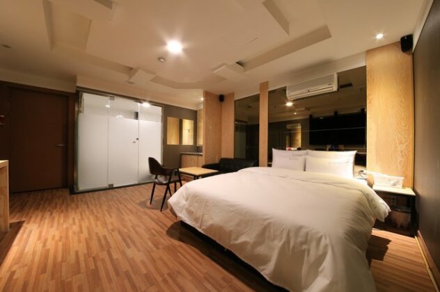 Hotel 7 Incheon - Photo2