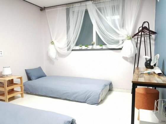 We Home Guesthouse - Hostel - Photo2