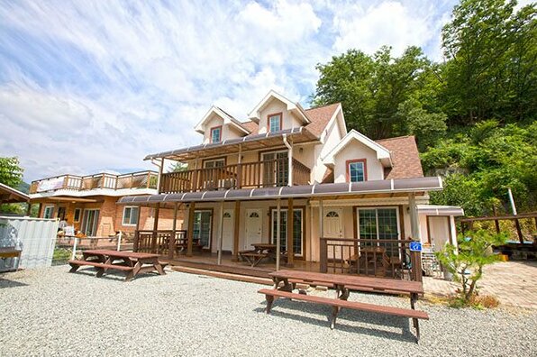 Songgye Terrace punggyeong Pension - Photo3