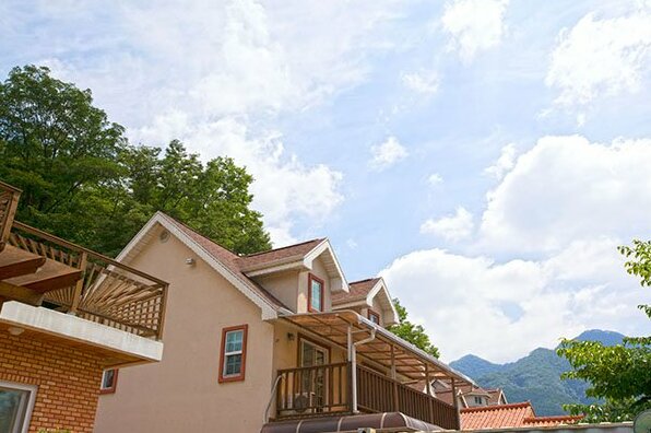 Songgye Terrace punggyeong Pension - Photo5