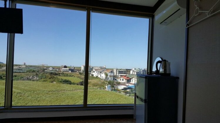 Jeju View Tower Resort & Guesthouse - Photo2
