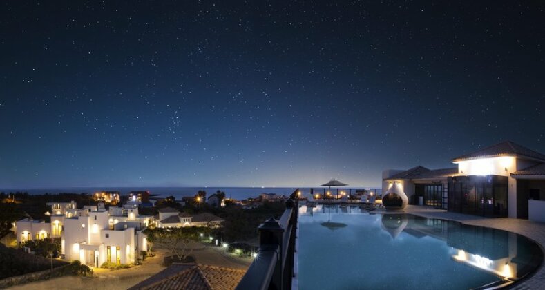 Libentia Hotel&Pool Villa - Photo2