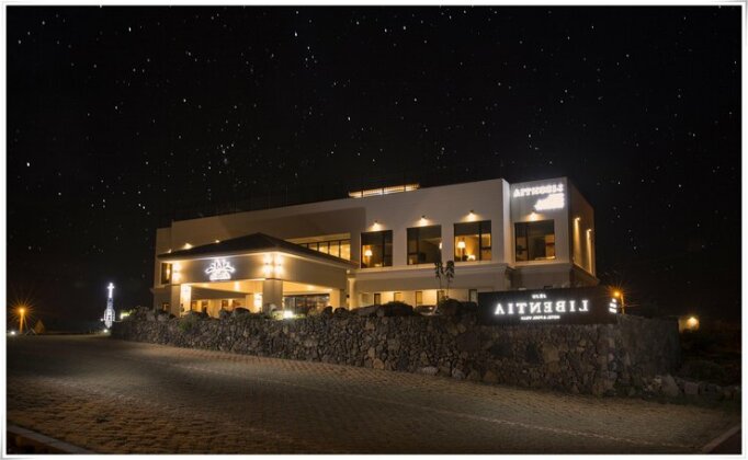Libentia Hotel&Pool Villa - Photo3