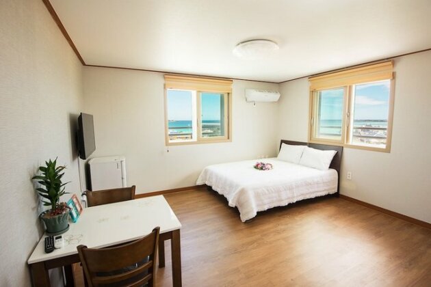 Silver Ocean Pension - Photo4