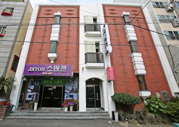 Motel Twins Jeju Book Direct & Get Discount | 2021