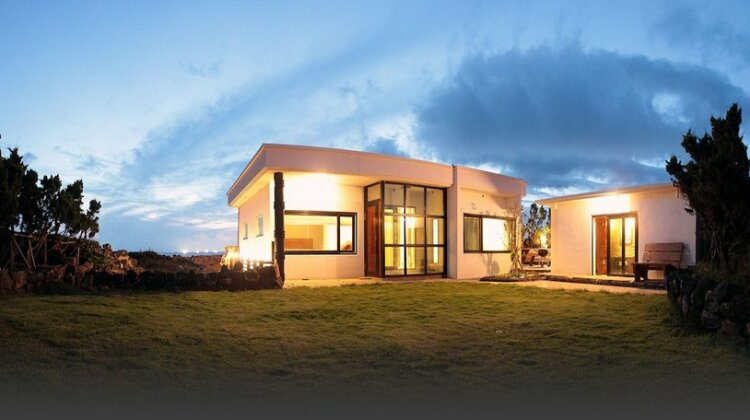 Void Pension - Photo2