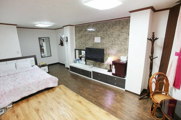 Yeongsung Motel Jeju - Photo2