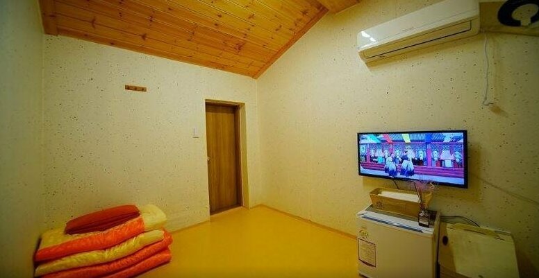 Baeknyun Hanok - Photo2