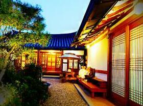 Beautiful Garden Hanok Guesthouse - Photo2