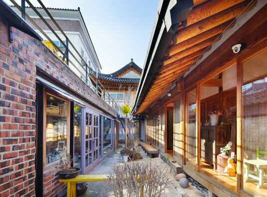Dan Kyung - Photo2