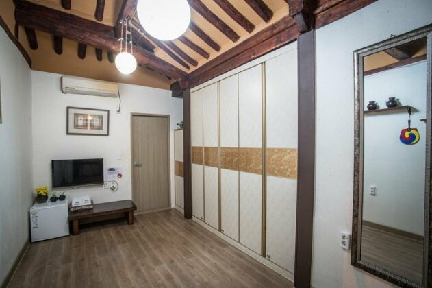 Hanok Story Guesthouse