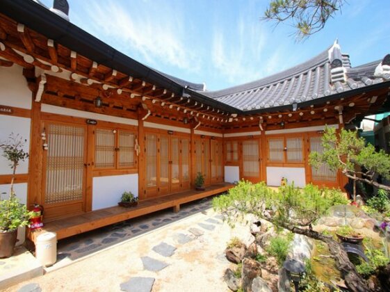 Happiness Full Guesthouse - Photo2