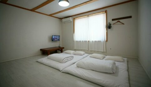 Hyanggyo House