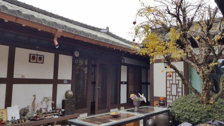 In-Yeon Hanok guesthouse - Photo2