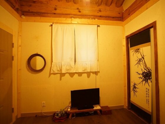 Janedang Hanok Guesthouse - Photo4