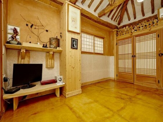 Jeonju Geune Hanok Guesthouse - Photo4
