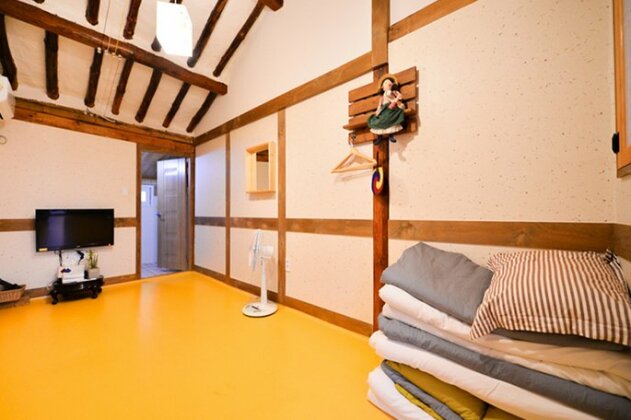 Jeonju Golmokgil Guesthouse - Photo2