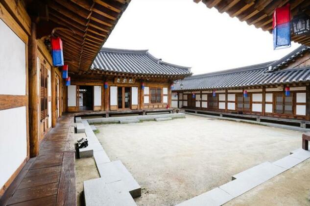 Jeonju Hanok Living Experience Center - Photo4