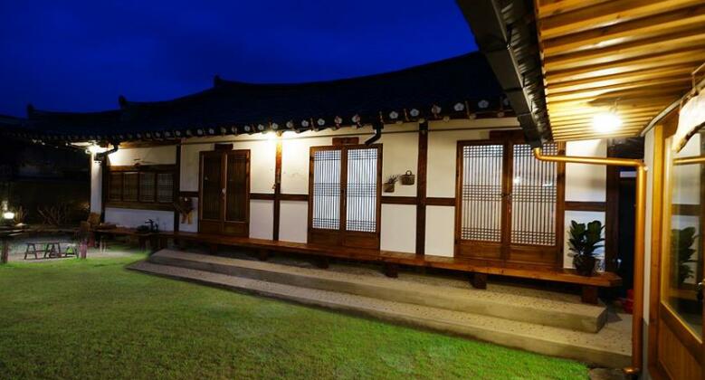 Jeonju Hanok Village Arrangwol - Photo3