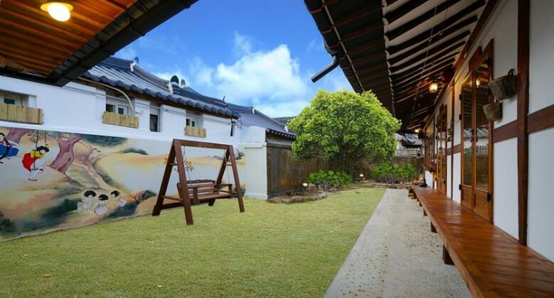 Jeonju Hanok Village Arrangwol - Photo5