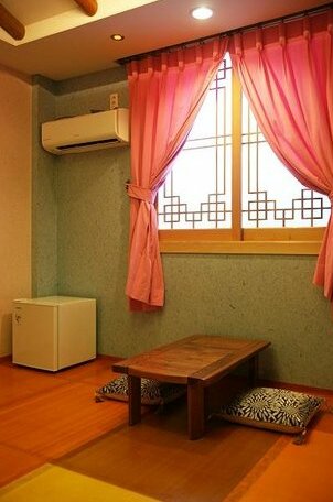 Jeonju Hanok Village Hotel - Photo3