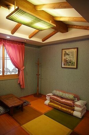 Jeonju Hanok Village Hotel - Photo4