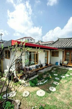 Jeonju Indigo Hanok Guesthouse