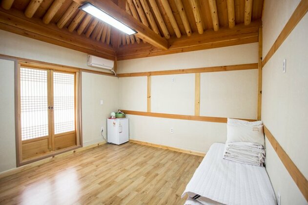 Jeonju Jiudang Guest House - Photo2