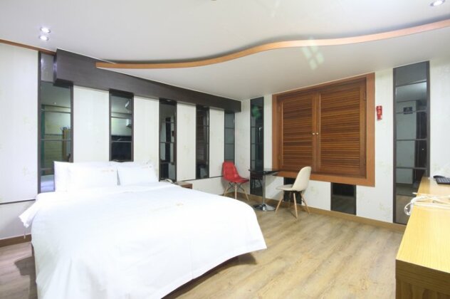 Jeonju Junghwasan-dong A - Photo5