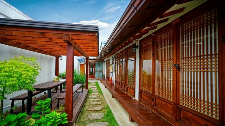 Jeonju Skylove Hanok Stay - Photo3