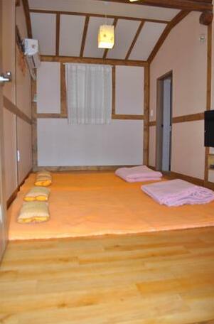 Jeonju Tosarang Guesthouse