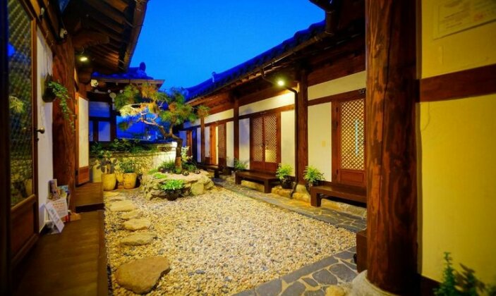 Norijam Hanok Traditional House Three - Photo2