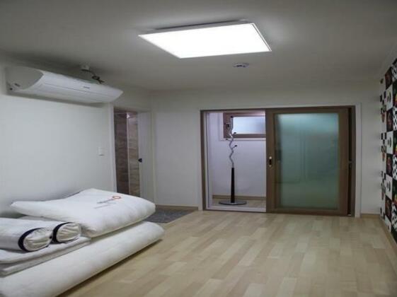 Orange Guesthouse - Photo5