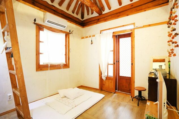 Sanarae Guesthouse - Photo4