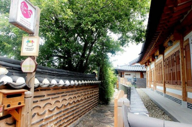 Sarangnamoo Hanok Guesthouse - Photo4