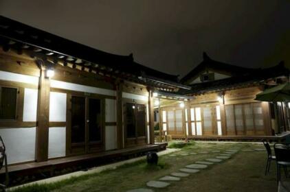 Seoro Hanok Guesthouse